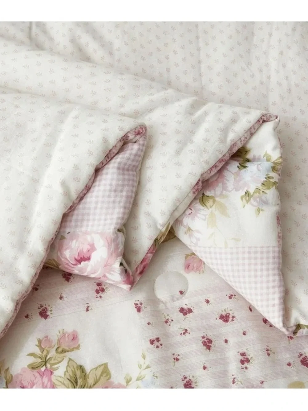 Floral Patchwork Pink Queen 3 pieceQuilted Comforter Set
